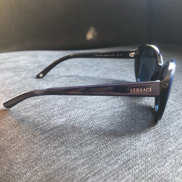 Versace sunglasses - Picture 4 of 8